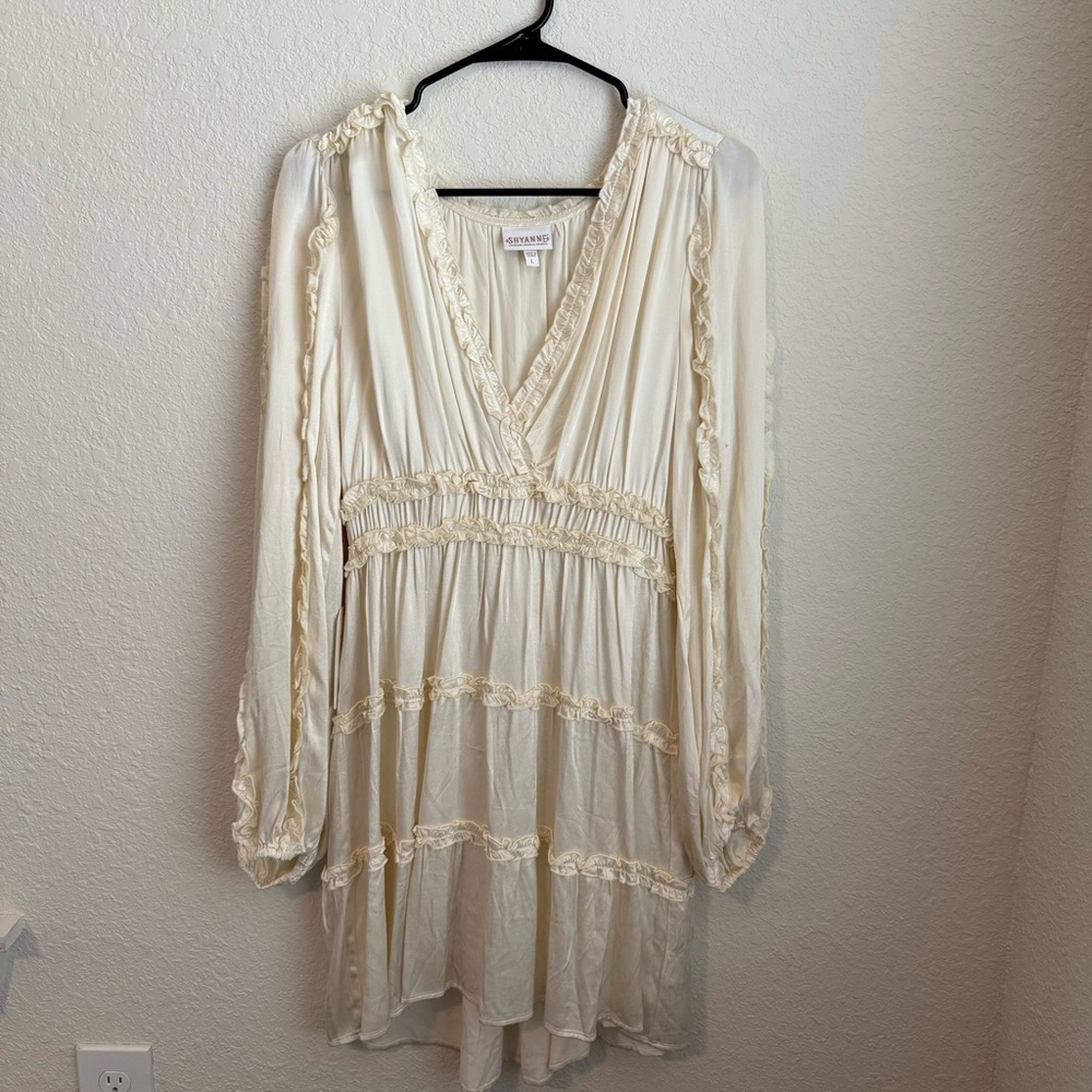 Shyanna satin cream dress - bootbarn